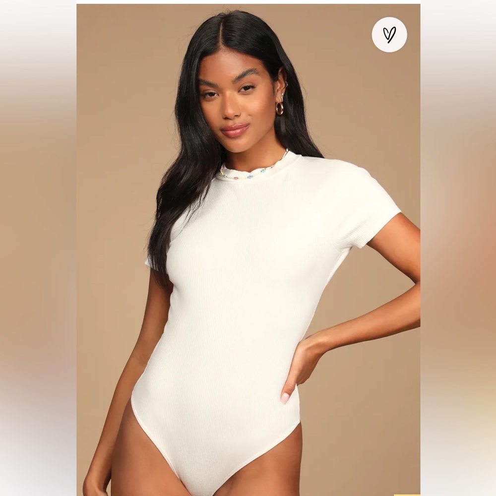 NWT Lulu’s cream backless bodysuit with turtle neck